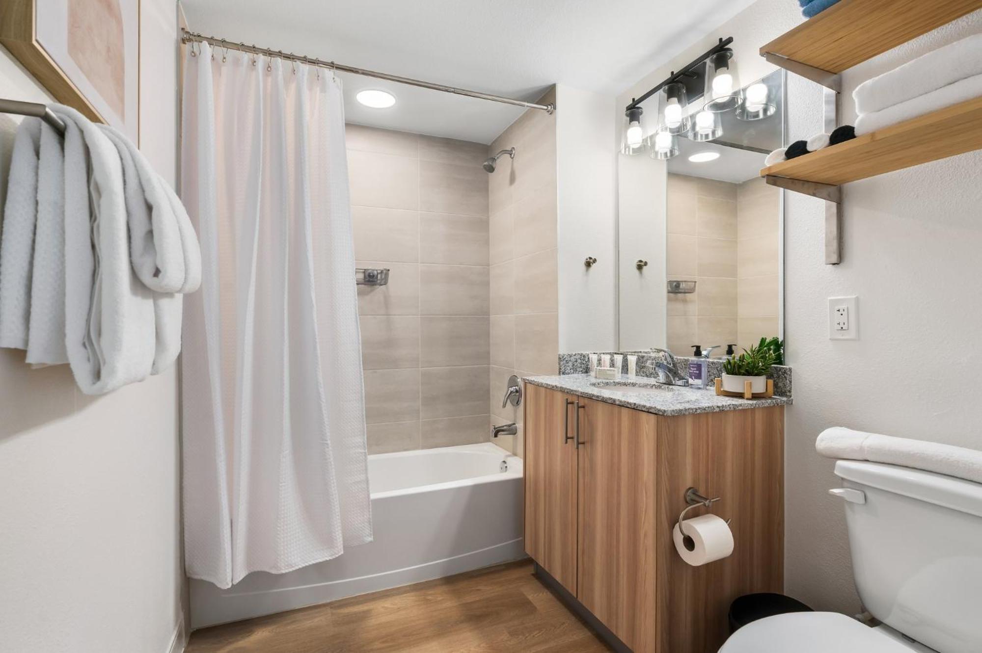 Apartment Lodgeur Energy Corridor - Next To Tmc West Hospitals *